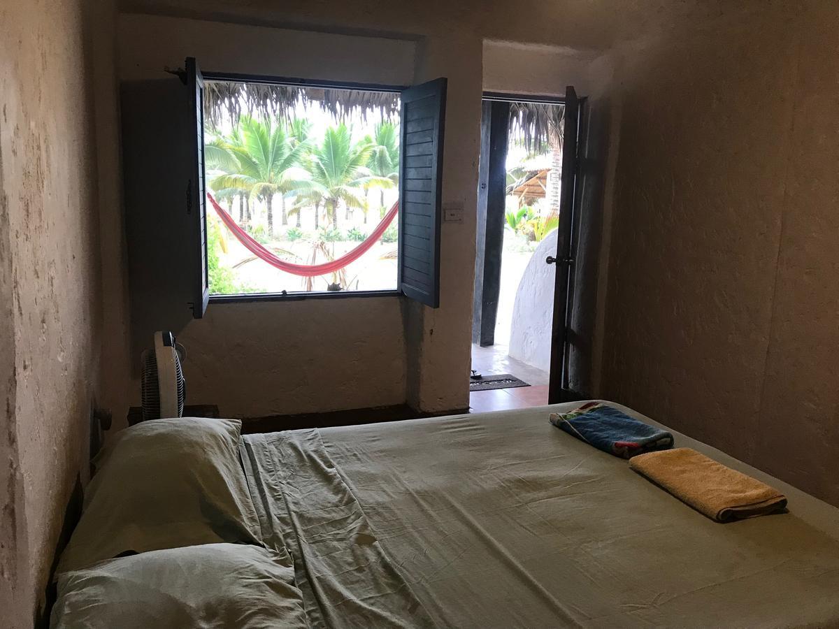 Beach Front Bungalows At The Coconut Canoa Exteriör bild